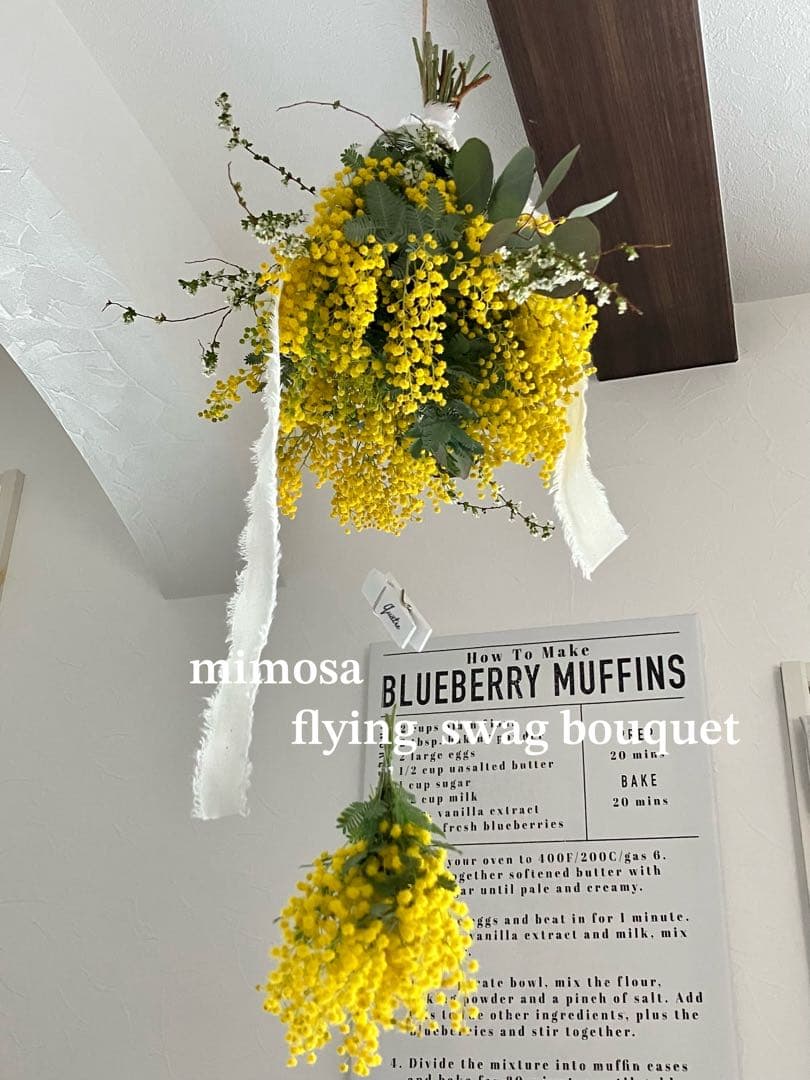 ミモザのフライングスワッグブーケ