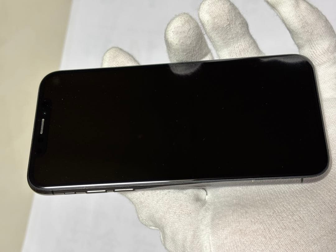 Apple iPhone Xs 64GB バッテリー75%