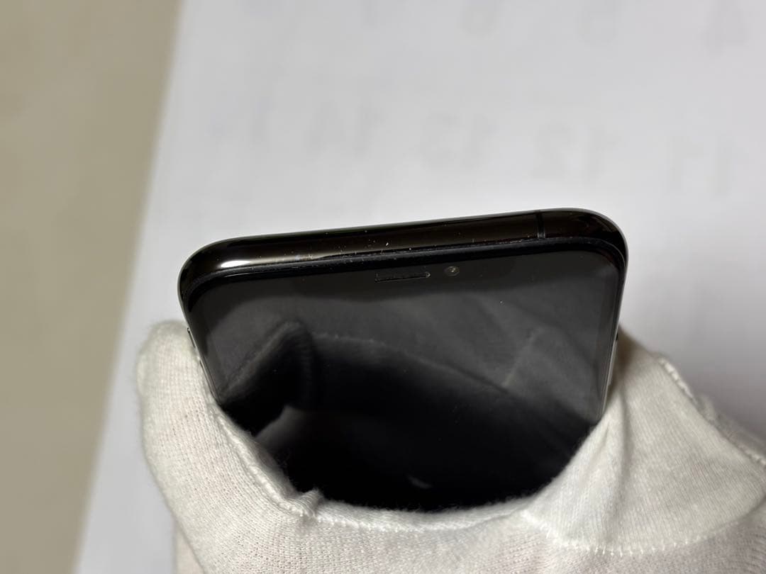 Apple iPhone Xs 64GB バッテリー75%