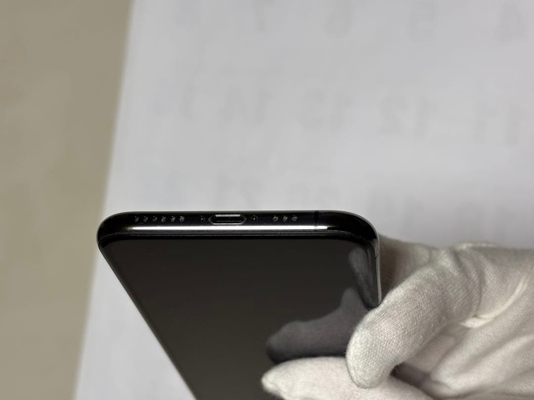 Apple iPhone Xs 64GB バッテリー75%