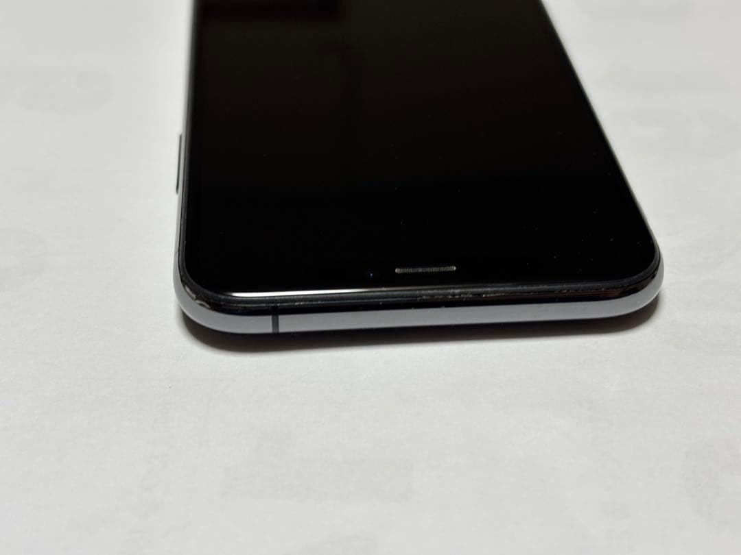 Apple iPhone Xs 64GB バッテリー75%