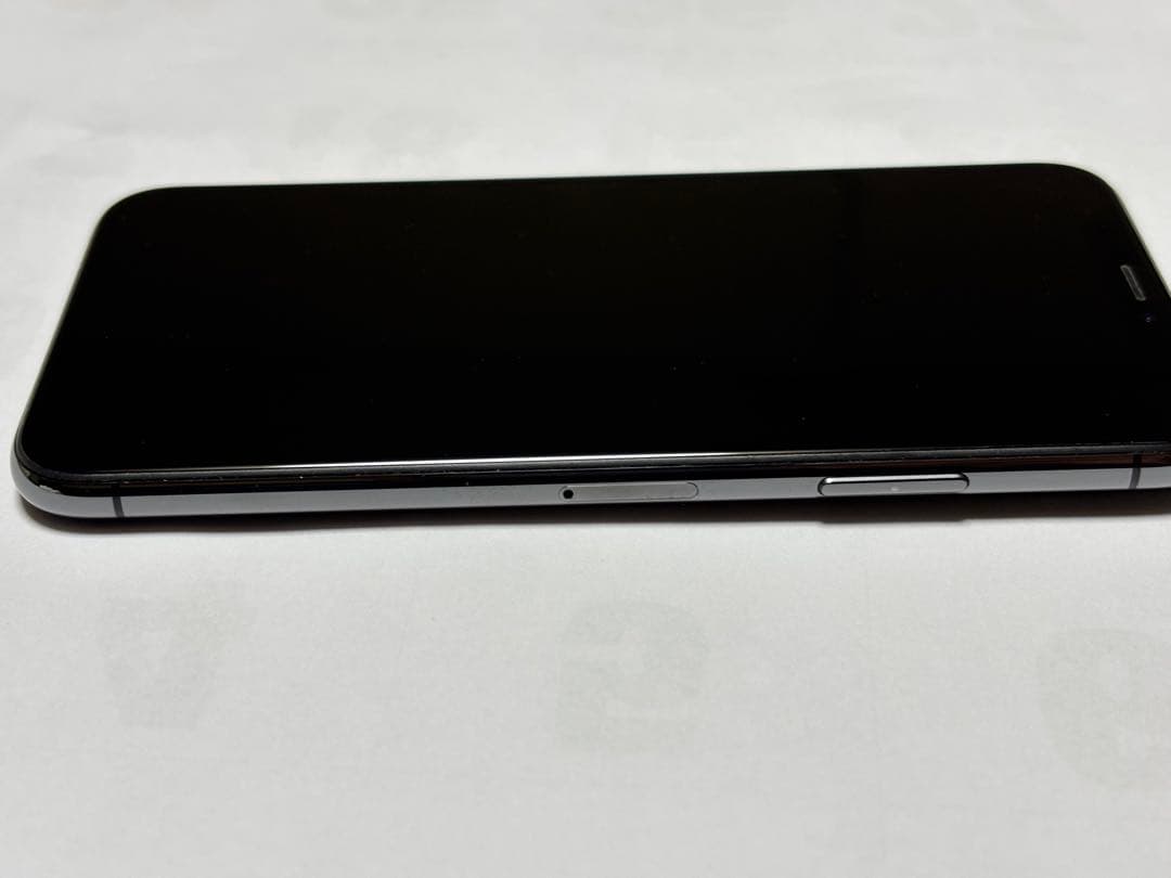 Apple iPhone Xs 64GB バッテリー75%