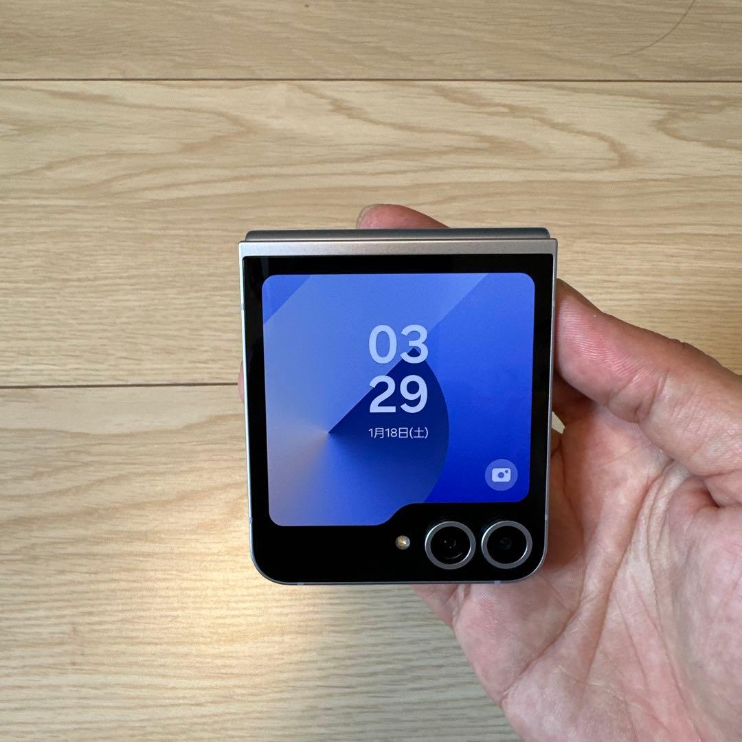 Samsung Galaxy Z Flip6 本体　simフリー