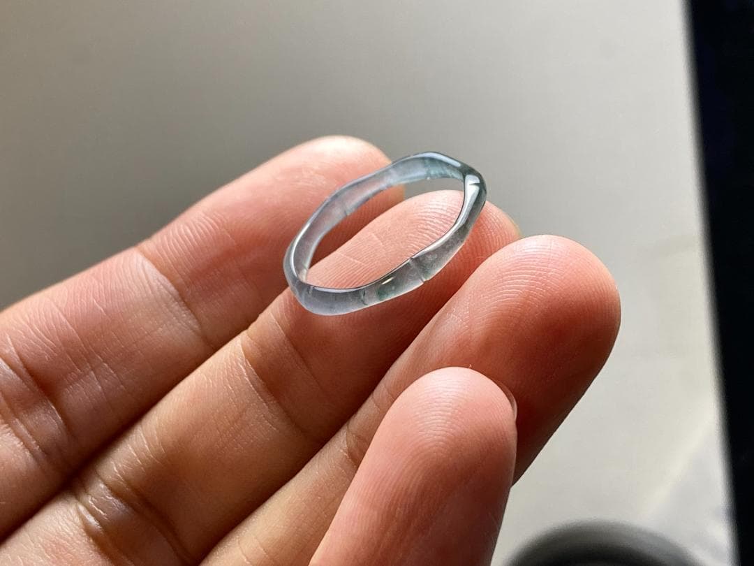 L13-217細身高氷種竹節リング13.5号グアテマラ産A貨本翡翠くりぬき黒翡翠