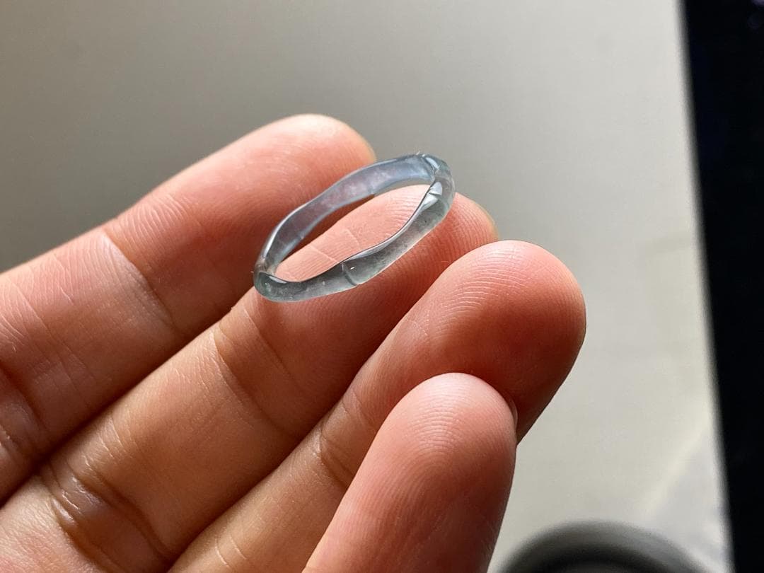 L13-217細身高氷種竹節リング13.5号グアテマラ産A貨本翡翠くりぬき黒翡翠