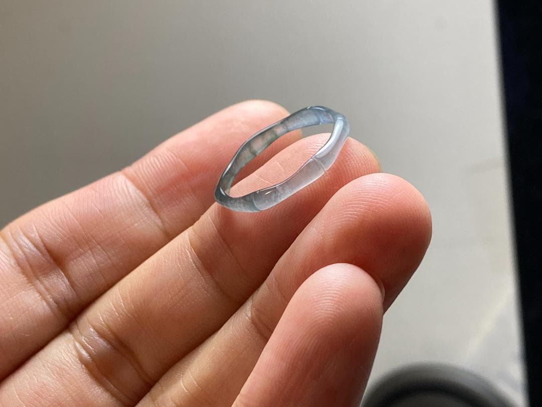 L13-217細身高氷種竹節リング13.5号グアテマラ産A貨本翡翠くりぬき黒翡翠