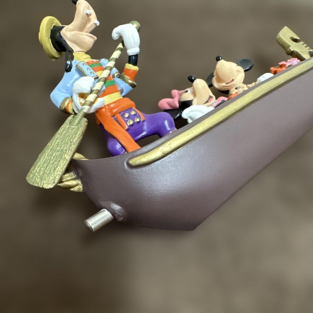 ディズニーシー　ヴェネツィアンゴンドラ　オルゴール付　フィギュア　 グーフィー