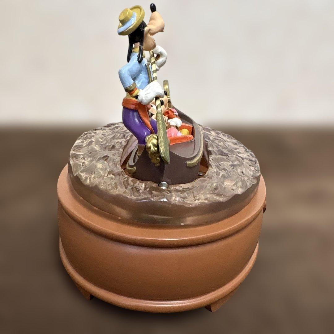 ディズニーシー　ヴェネツィアンゴンドラ　オルゴール付　フィギュア　 グーフィー