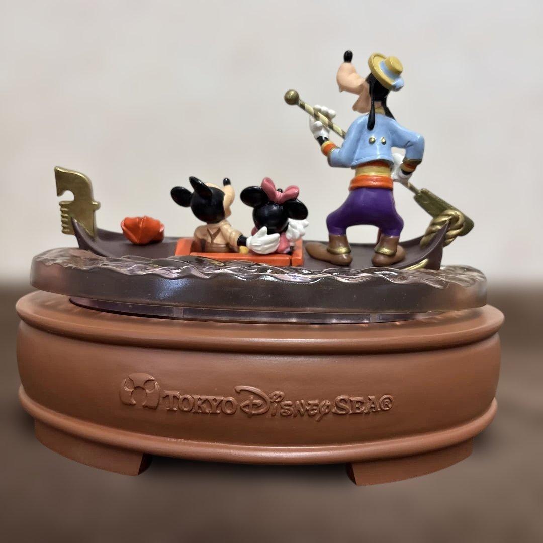 ディズニーシー　ヴェネツィアンゴンドラ　オルゴール付　フィギュア　 グーフィー
