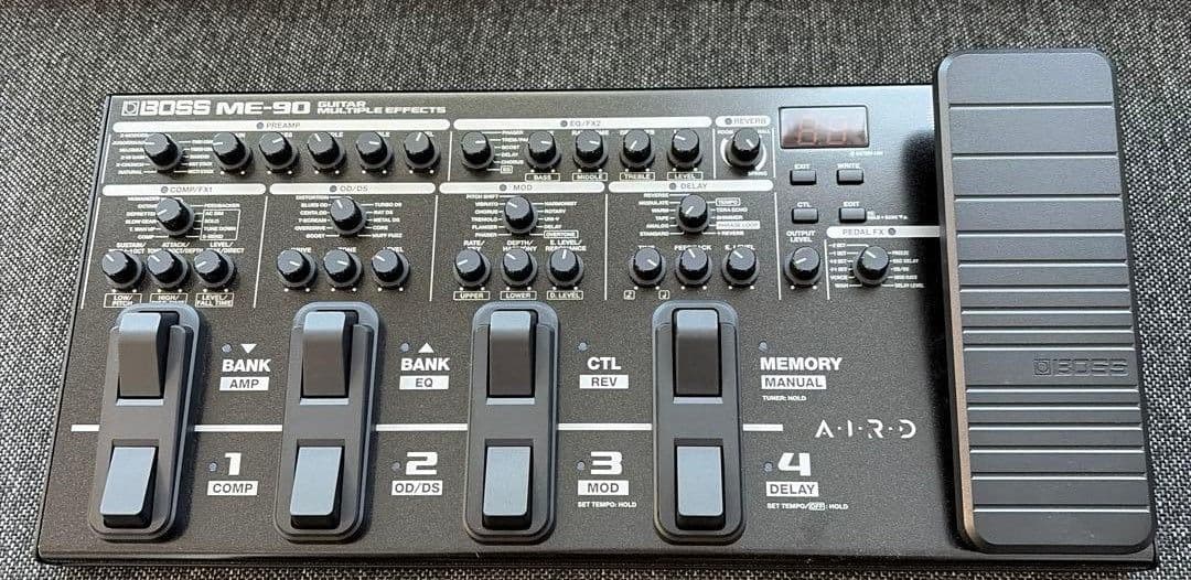 BOSS ME-90 ギターエフェクター　ケース、電源アダプター付属