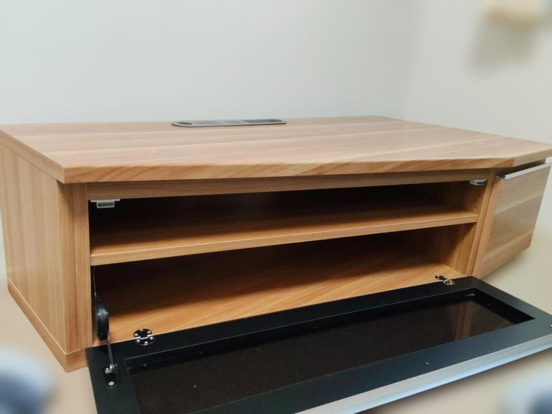 中古　テレビ台ローボード（木目調）