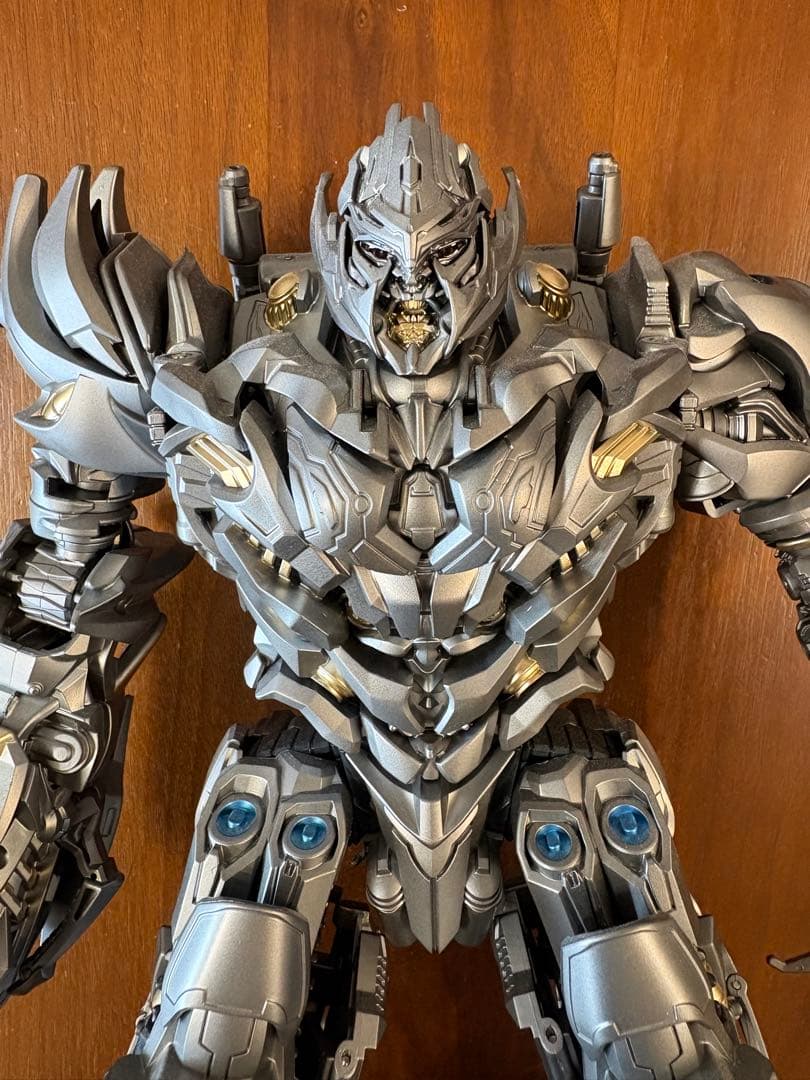 トランスフォーマー　transformer メガトロン　合金使用フィギュア