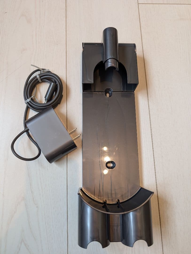 dyson v7 slim 充電器付き　ヘッドなし