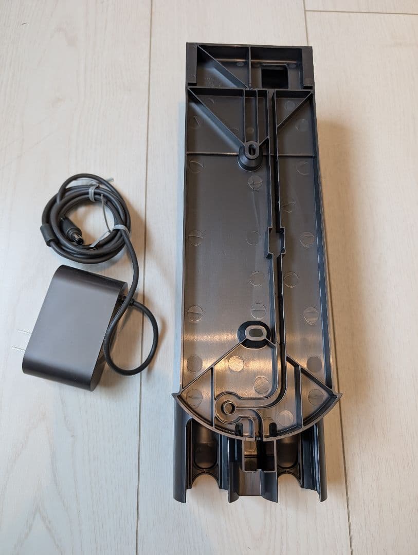 dyson v7 slim 充電器付き　ヘッドなし