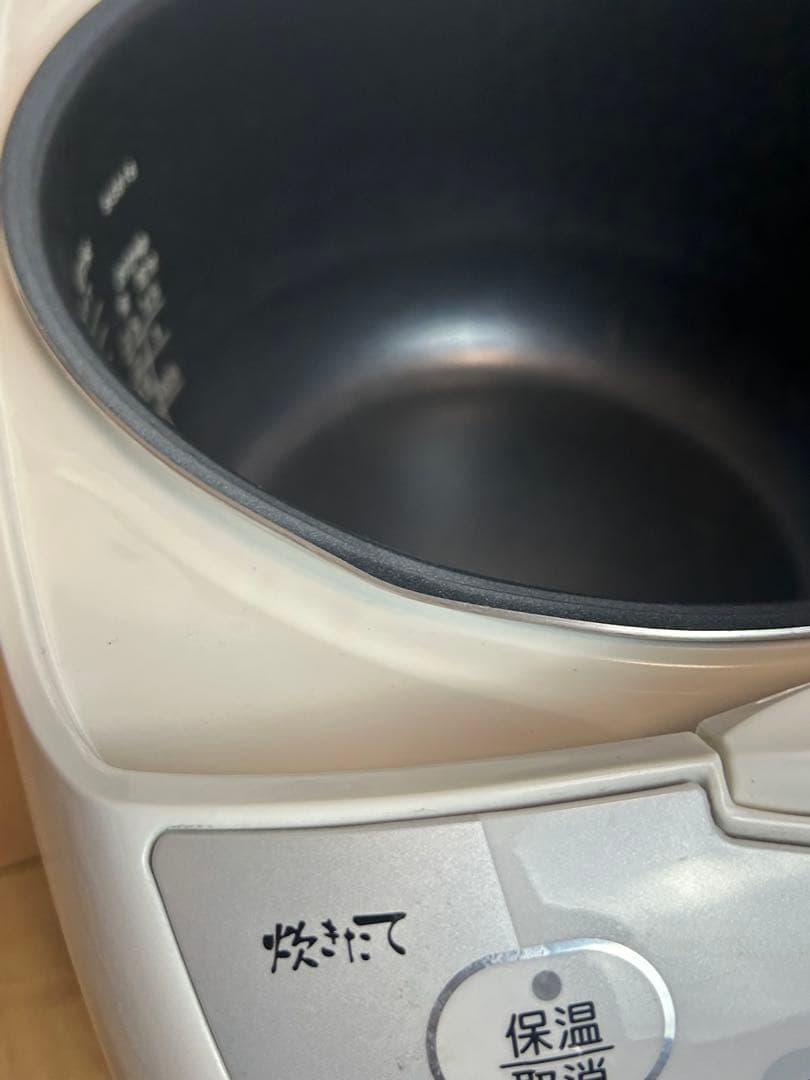 Y 美品　タイガー魔法瓶　炊飯器 1升 炊きたて JBH-G181 2023年