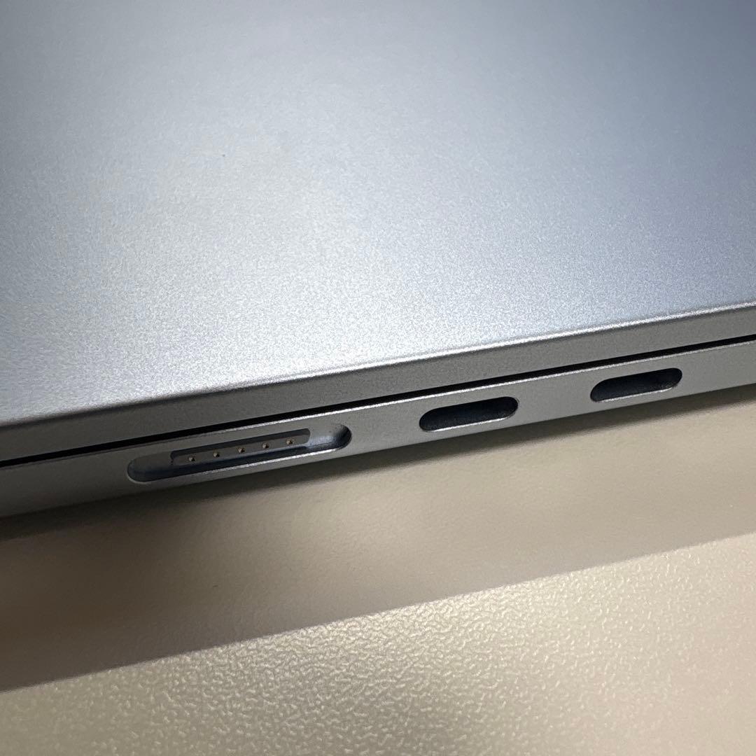 Apple MacBook Air M4 256GB 15インチ 本体