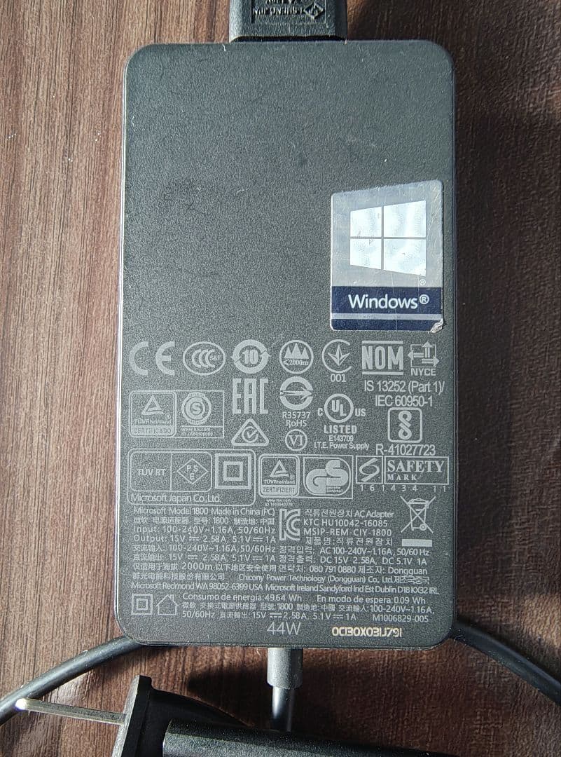 Microsoft Surface Pro5 Win11 pro 動作確認済