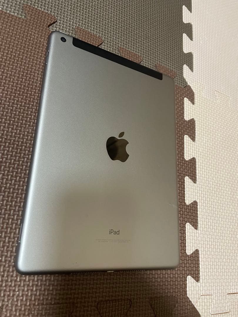 iPad 第６世代 Wi-Fi + Cellular 32GB スペースグレイ