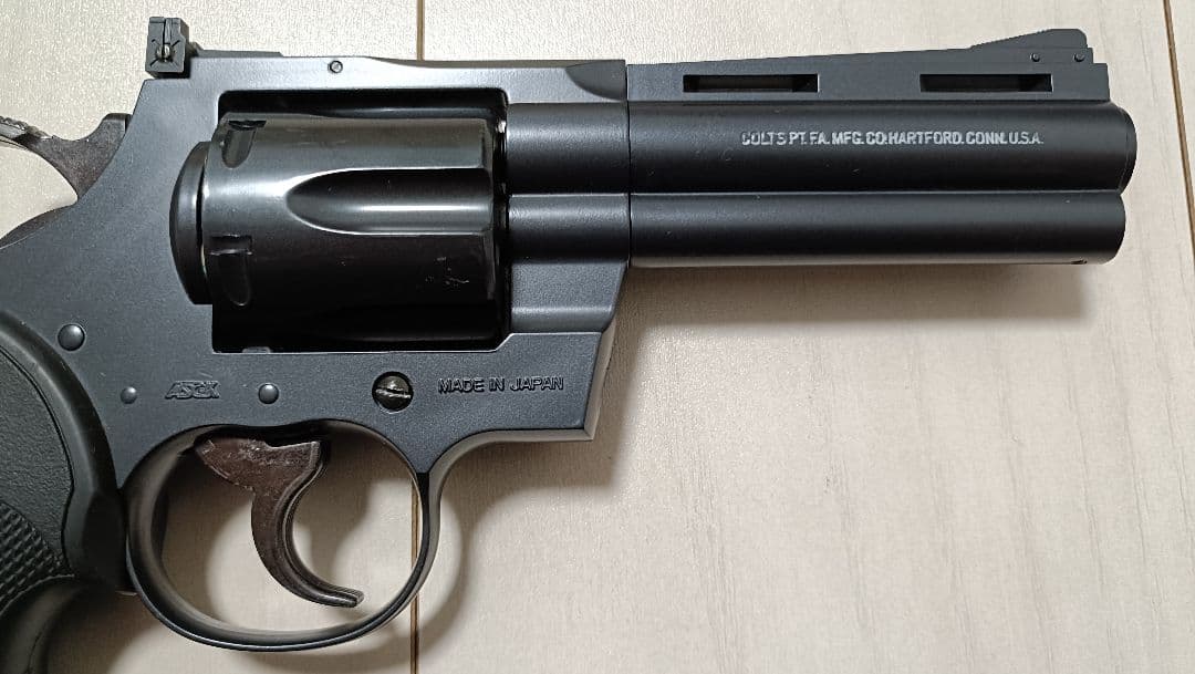 【中古品】東京マルイ ガスリボルバー「コルトパイソン」4インチ＋ローダー付