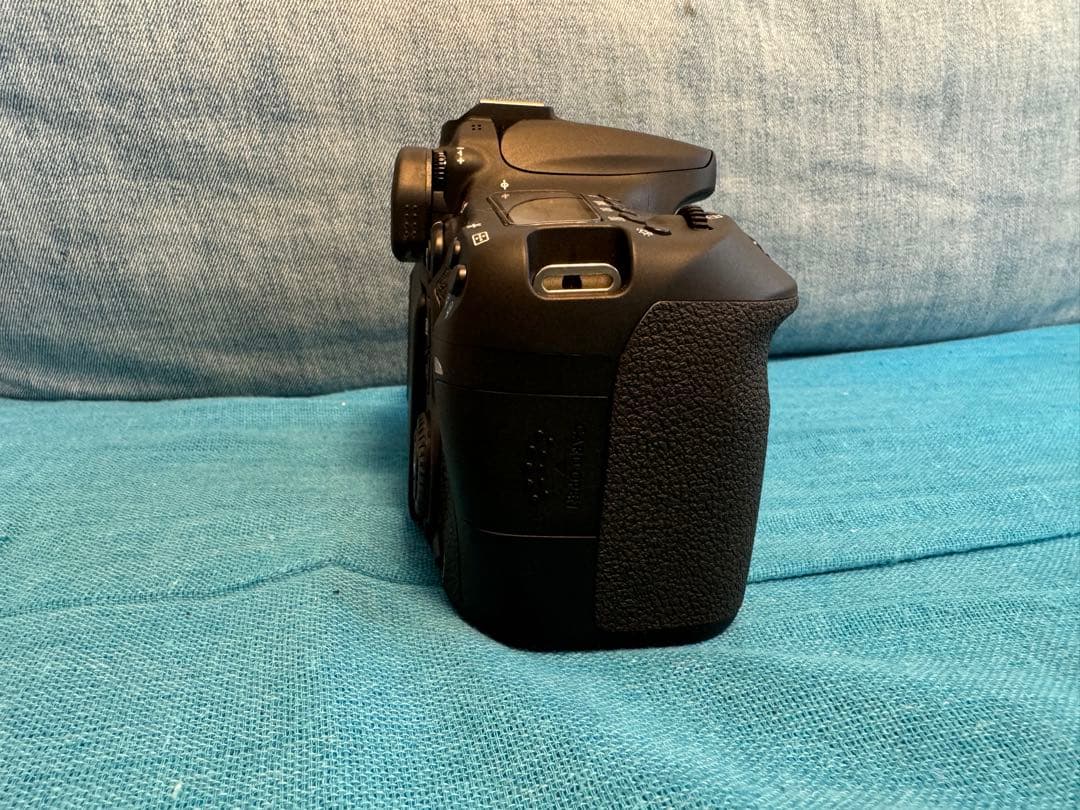 【価格相談可能‼️】Canon EOS 70D デジタル一眼レフカメラ