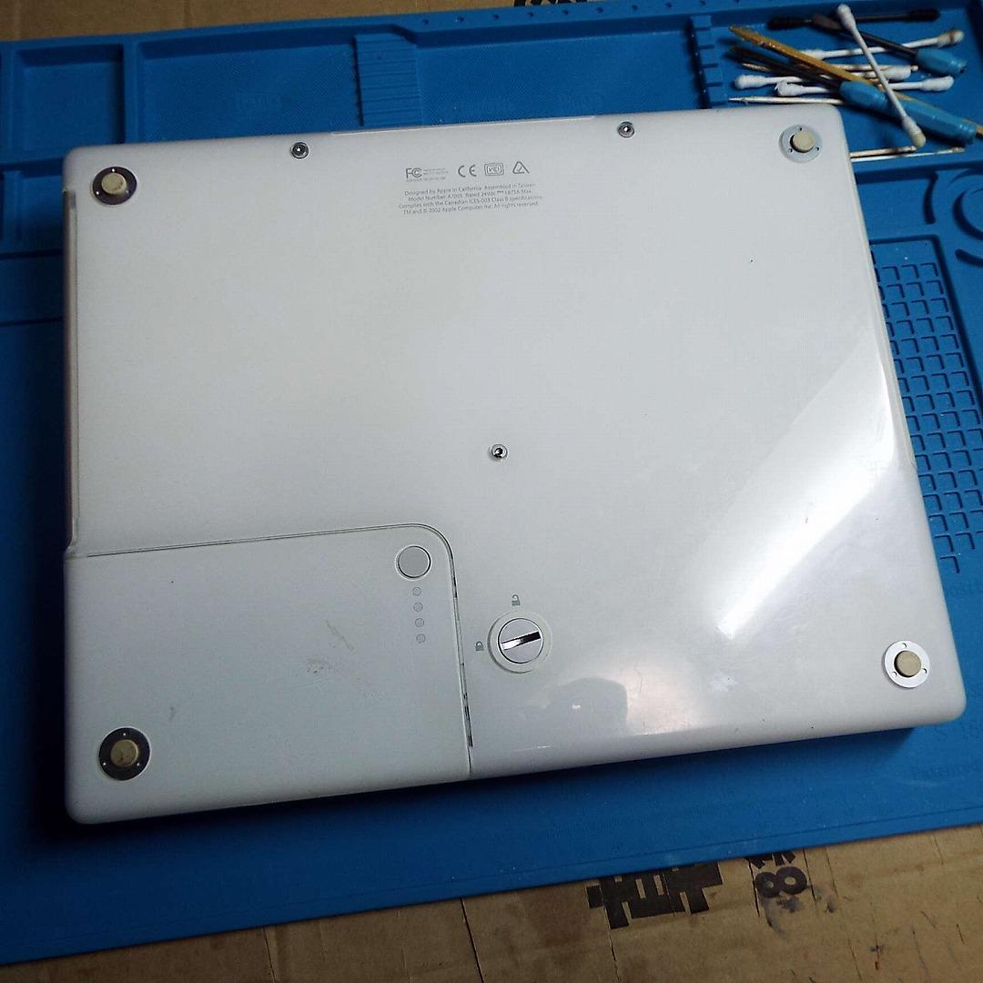 起動不安定_美品_OS9起動_iBook-G3_800MHz_1/2