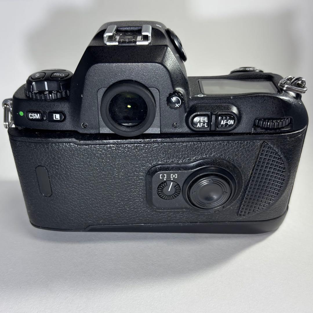 Nikon F100 一眼レフカメラ（ジャンク）