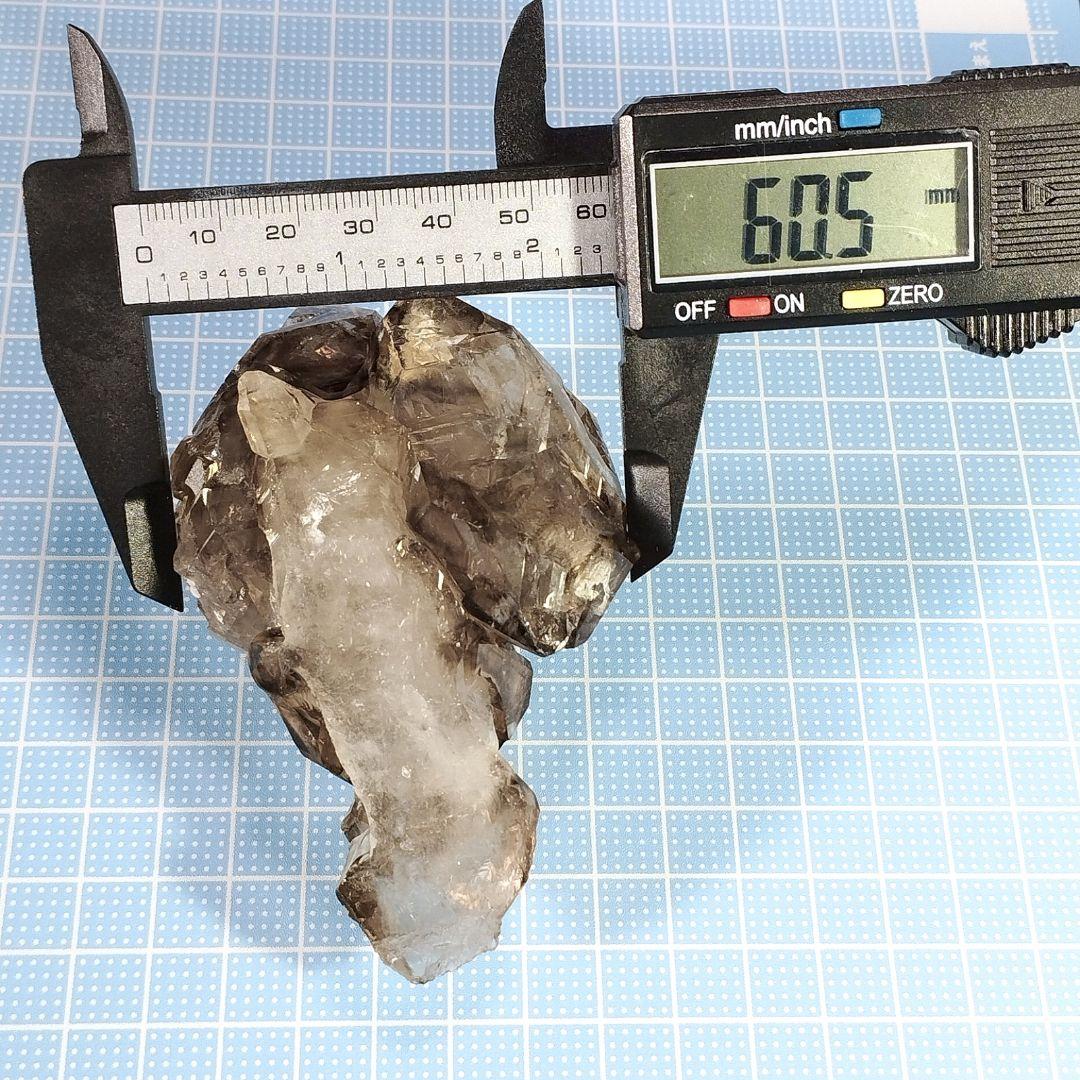 251g 巨大 セプタークォーツ 松茸水晶 ジャカレー水晶 カテドラル水晶 原石