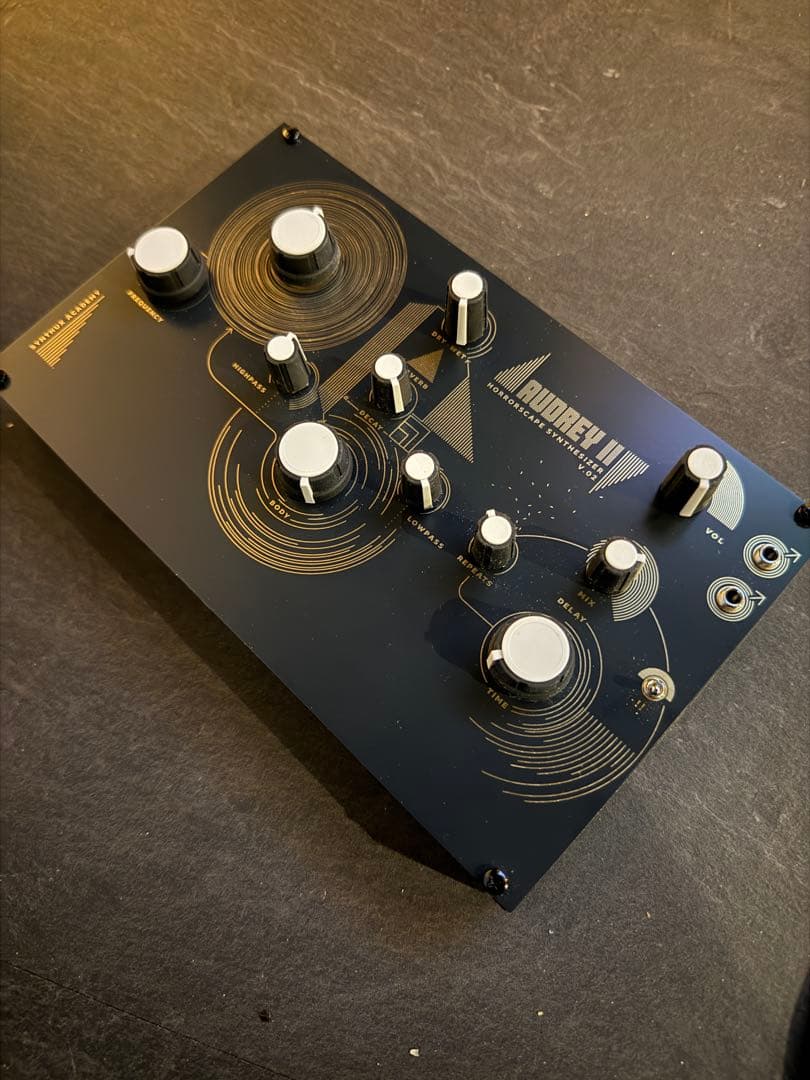 Synth Academy Audrey II シンセサイザー