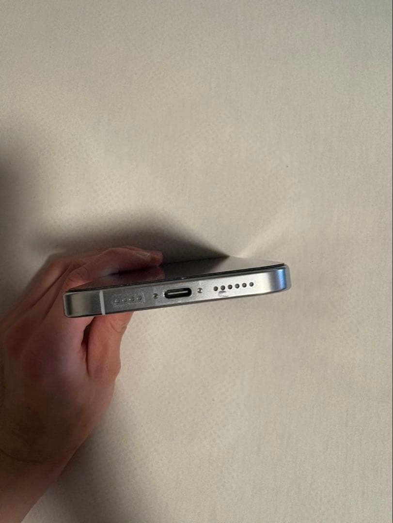 iPhone 16 Pro Max 256GBホワイトチタニウム