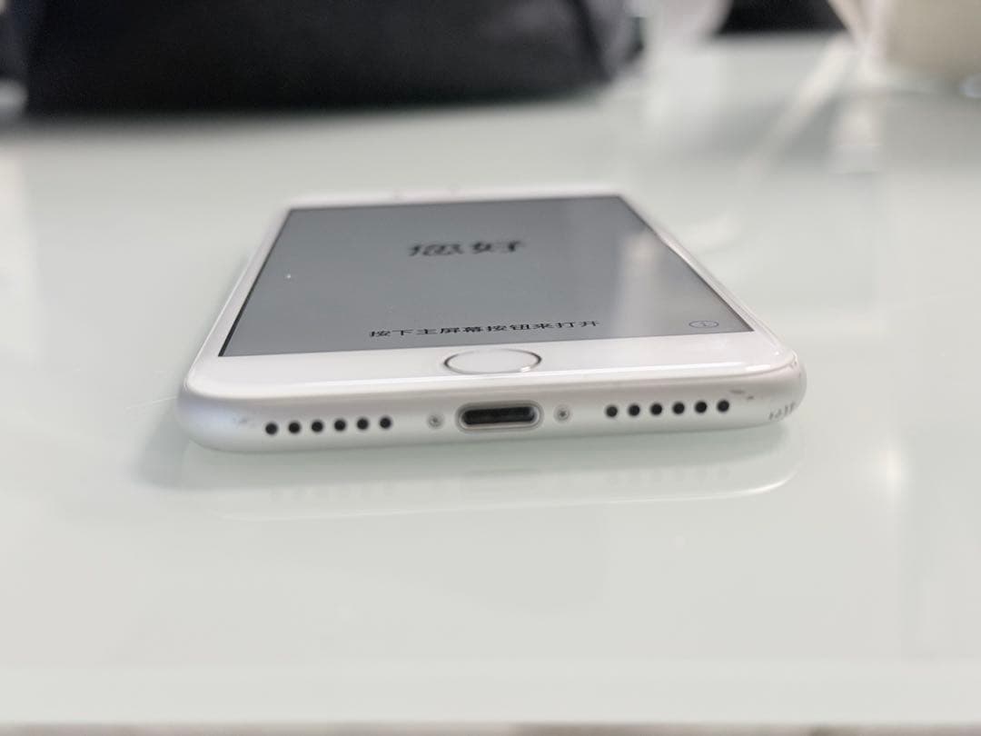 iPhone7 128GB シルバー バッテリー92%