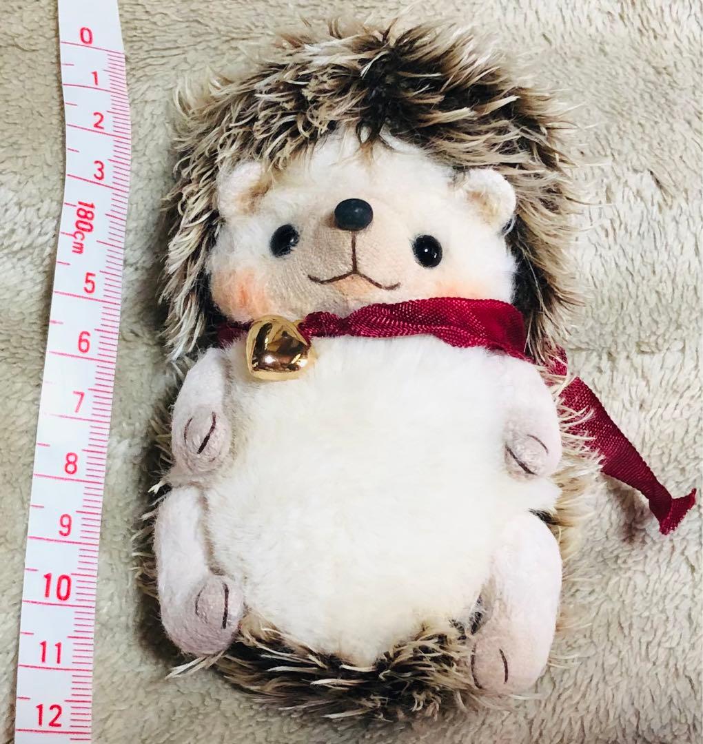 海外作家様　ハンドメイド　ぬいぐるみ　ハリネズミ　赤リボンハートチャーム
