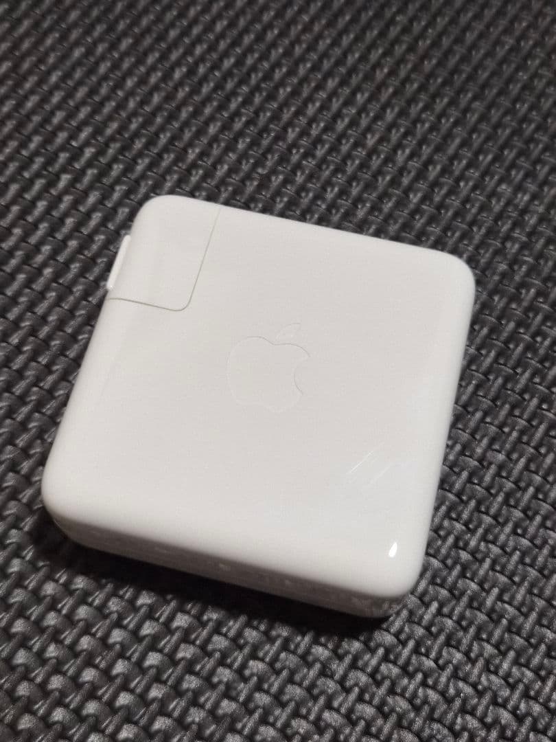 【美品】MacBookPro14″ (2021, M1 Pro) 512gb