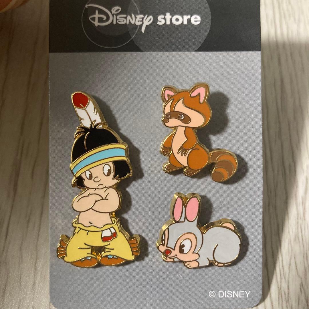 【未使用品】ディズニーストア　ハイアワサ　ピンバッジ　希少