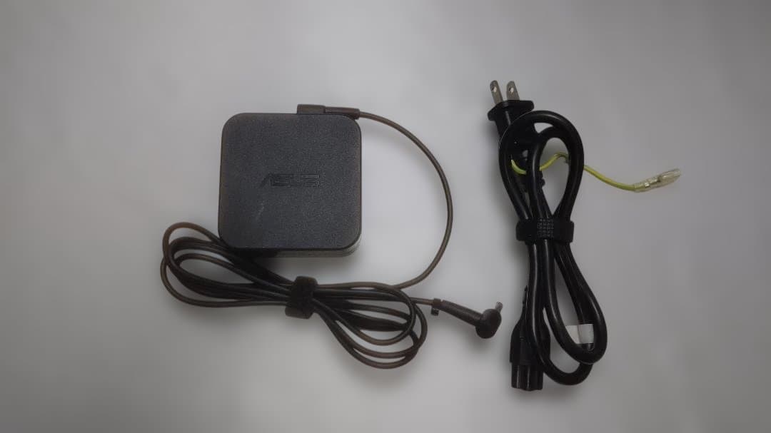 ASUS オールインワンPC ホワイト