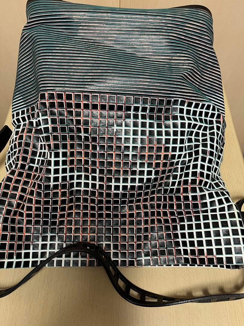 【新品】イッセミヤケの格子模様ハンドバッグ