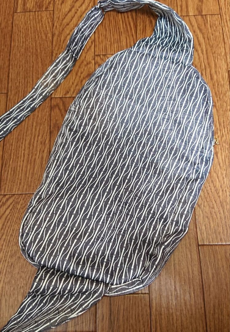 現品限り!!　正絹 レアデザイン 着物生地使用 ボディバッグ 斜め掛けバッグ