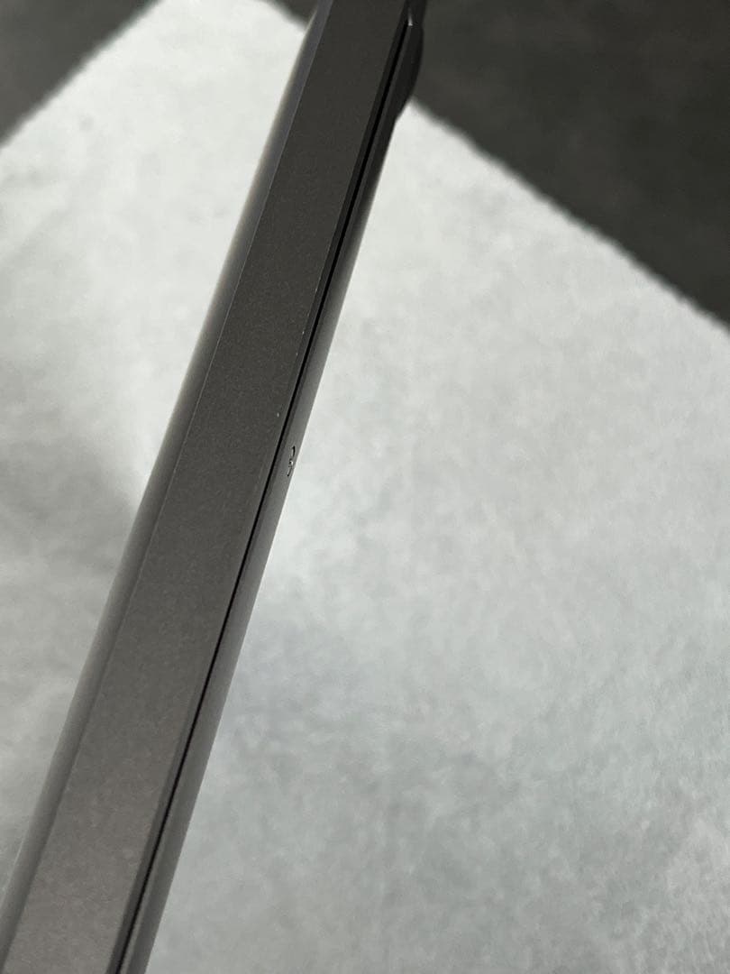 【美品】MacBook Air M1 8GB / 256GB スペースグレイ