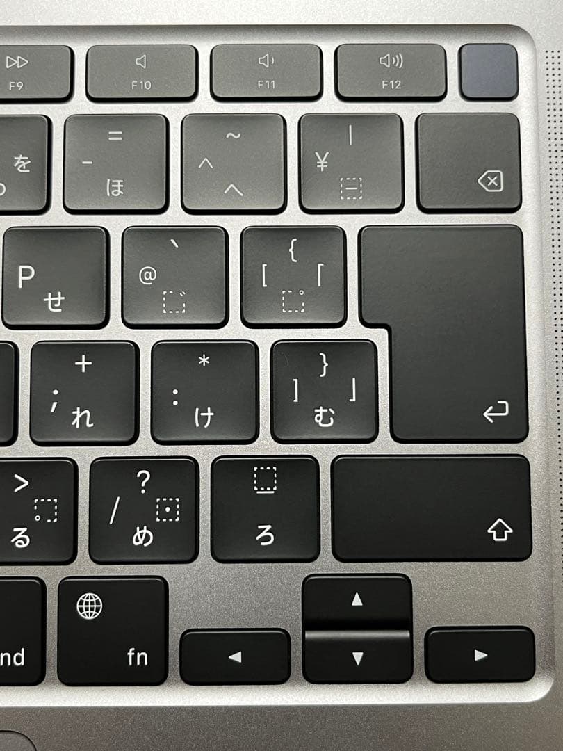 【美品】MacBook Air M1 8GB / 256GB スペースグレイ