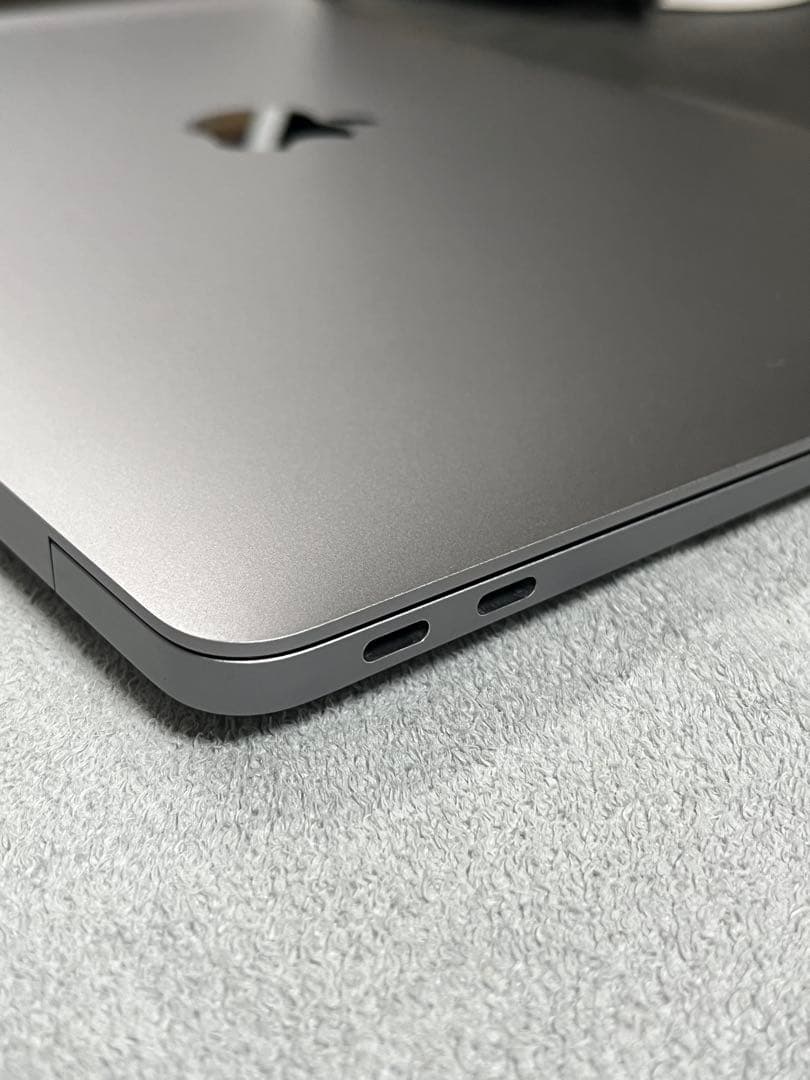 【美品】MacBook Air M1 8GB / 256GB スペースグレイ