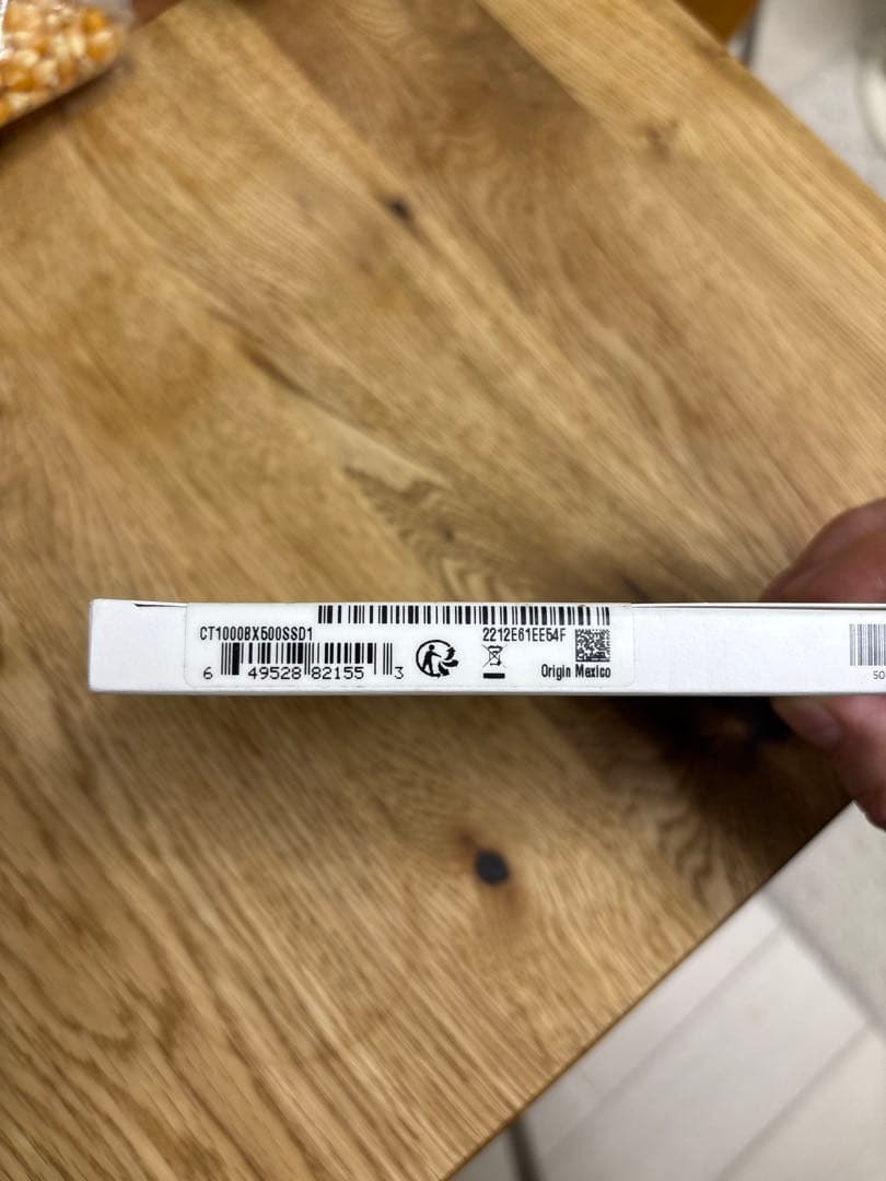 ほぼ新品 Crucial 内蔵SSD 1TB CT1000BX500SSD1JP