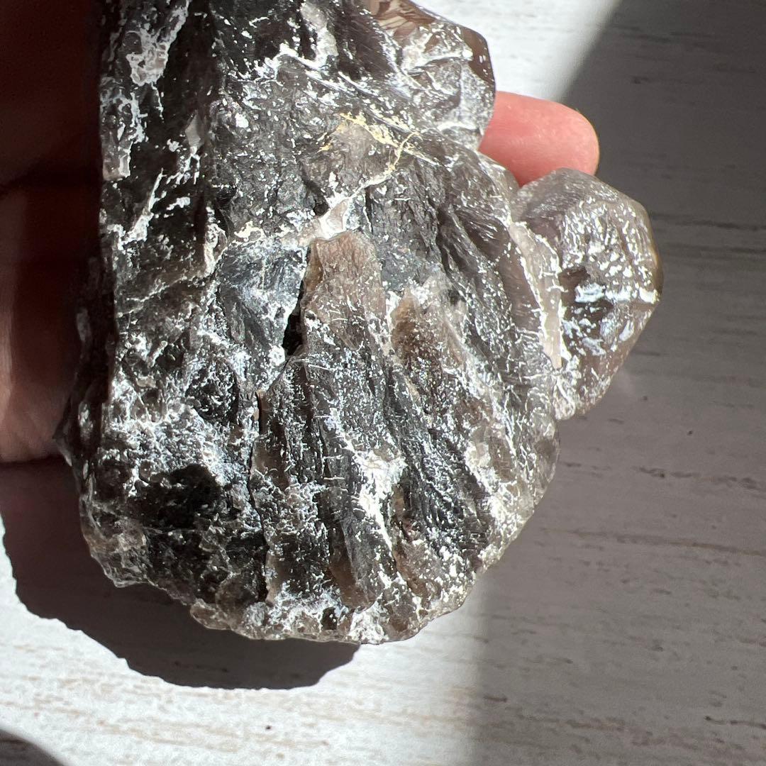 天然石　骸骨水晶　エレスチャル水晶　ポイント　台座付き