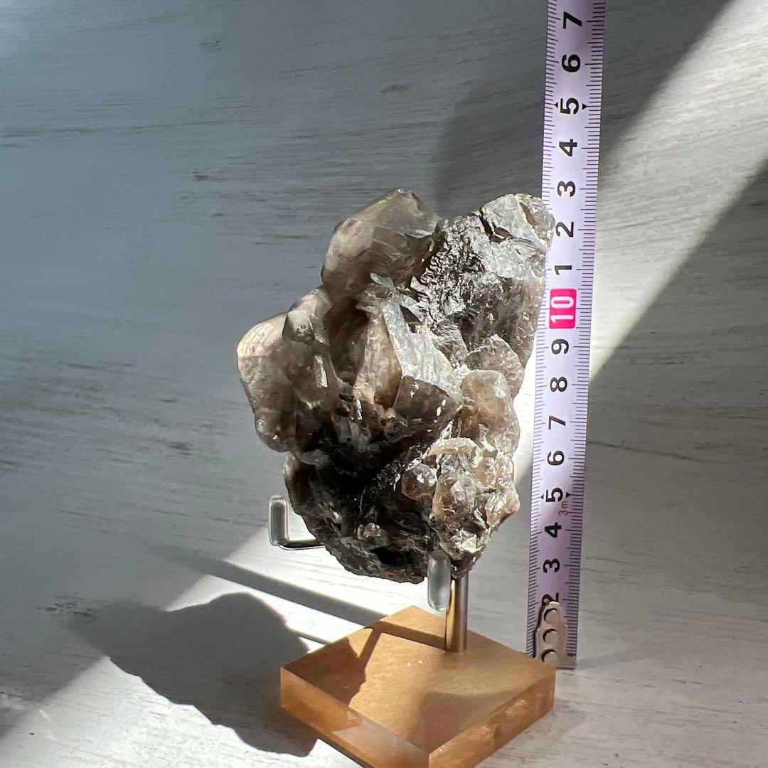 天然石　骸骨水晶　エレスチャル水晶　ポイント　台座付き