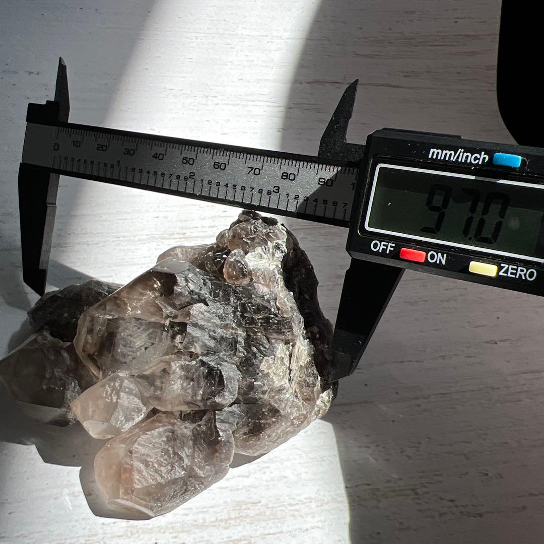 天然石　骸骨水晶　エレスチャル水晶　ポイント　台座付き