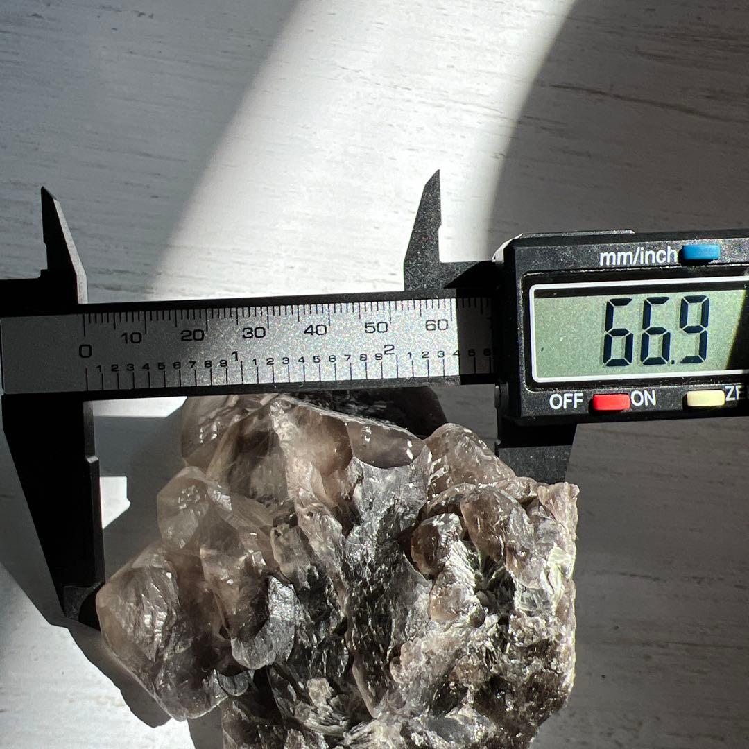 天然石　骸骨水晶　エレスチャル水晶　ポイント　台座付き