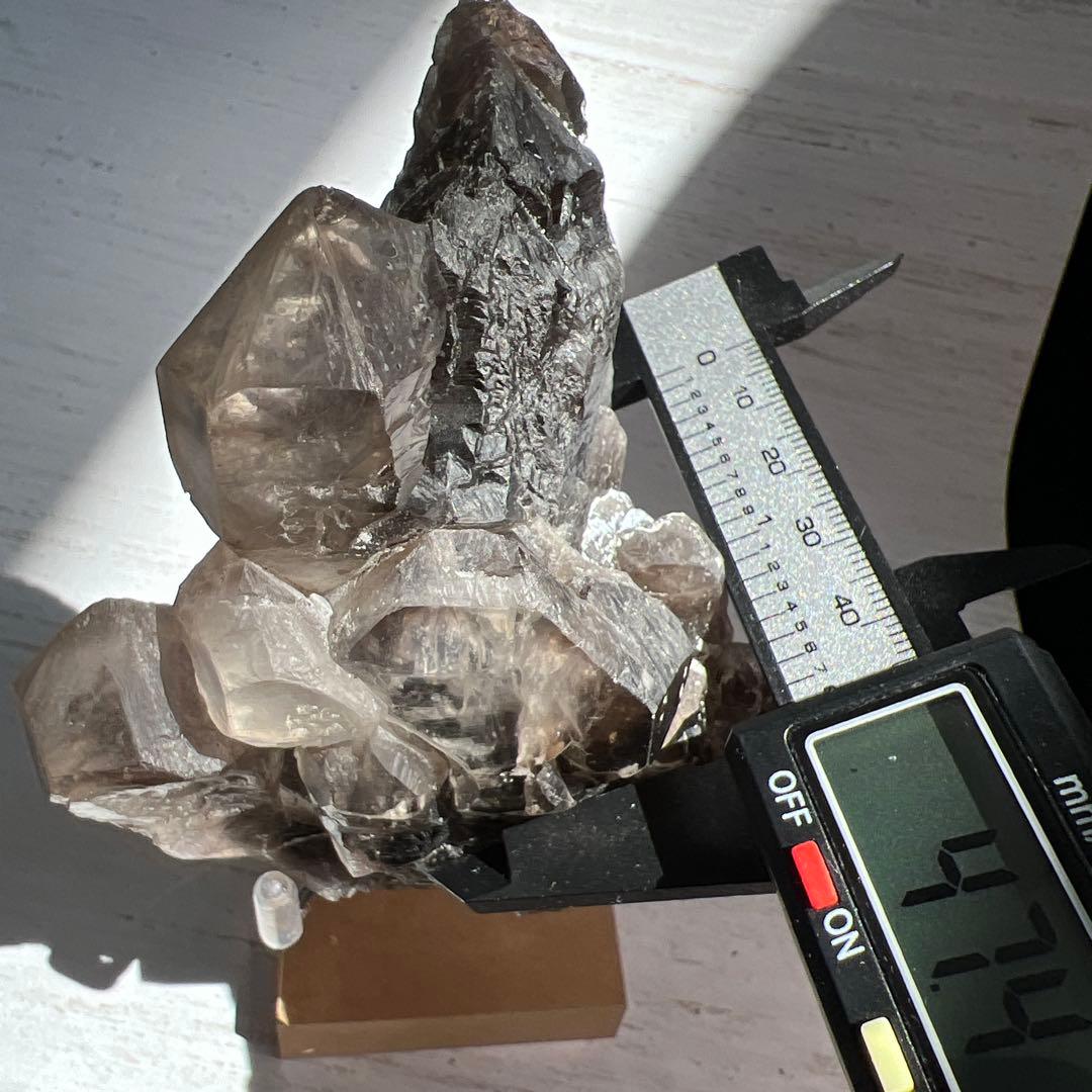 天然石　骸骨水晶　エレスチャル水晶　ポイント　台座付き