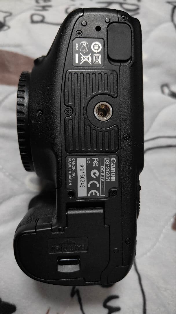 Canon EOS 7D 本体 + 付属品　極上美品 ショット数少い値下しました