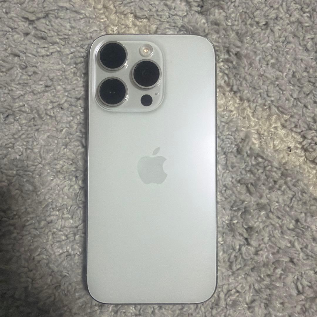 Apple iPhone 15Pro本体ホワイト