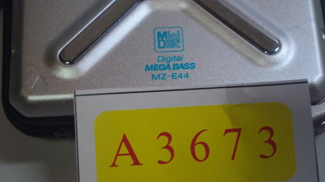 A3673 SONY　ポータブルMDプレーヤー 　MZ-E44
