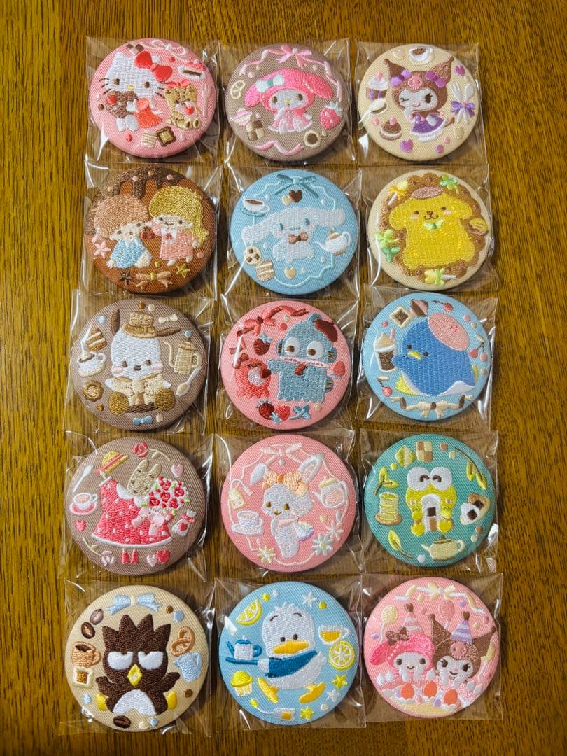 【全15種類】サンリオキャラクターズ刺繍缶バッジ３　コンプリートセット完売品