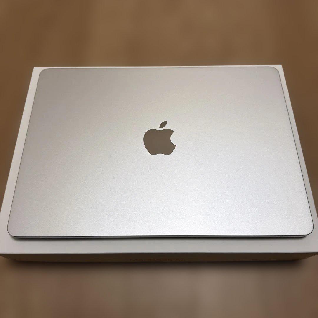 【美品】M4 MacBookAir13インチ16GB 512GB 充放電回数5回